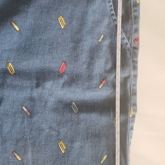 Men's Shorts - Picture 3 of 4